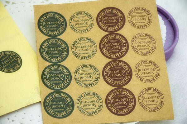 Màu sắc của Tem Nhãn Decal Giấy Kraft