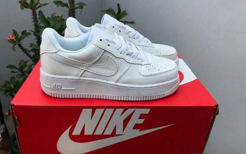 Cách check giày Nike qua hộp đựng