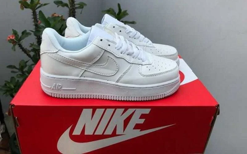 Cách check giày Nike qua hộp đựng