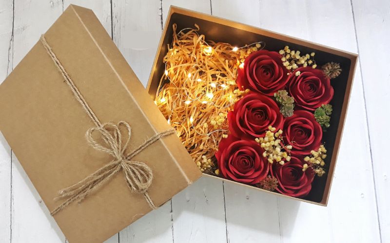 Mẫu hộp giấy đựng quà bắt mắt