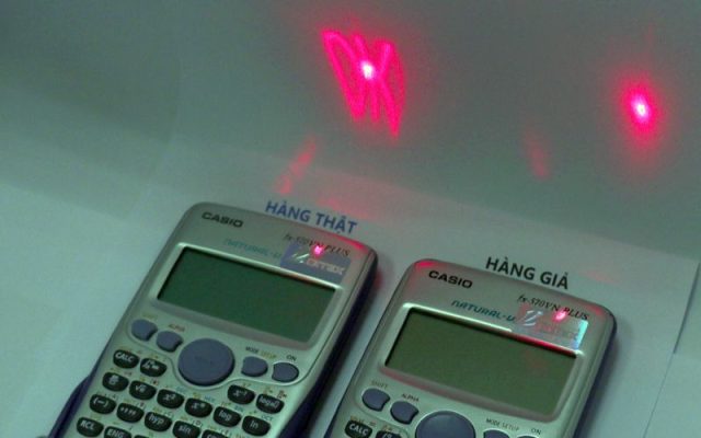 Một số cách nhận biết máy tính casio thật giả khác